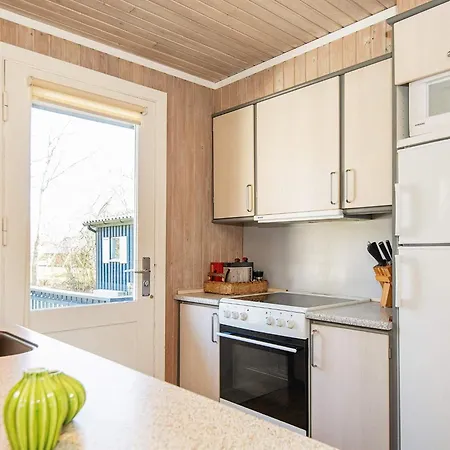 6 Person In Hemmet-by Traum Falen